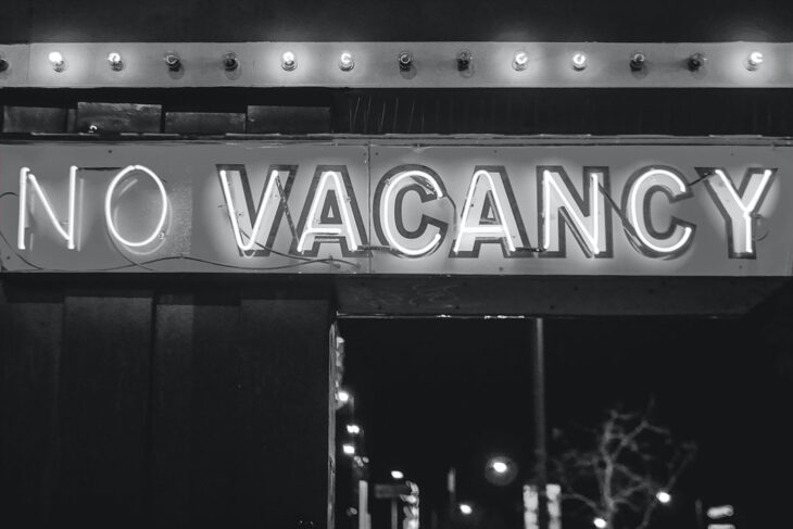 Photo of a hotel with no vacancy
